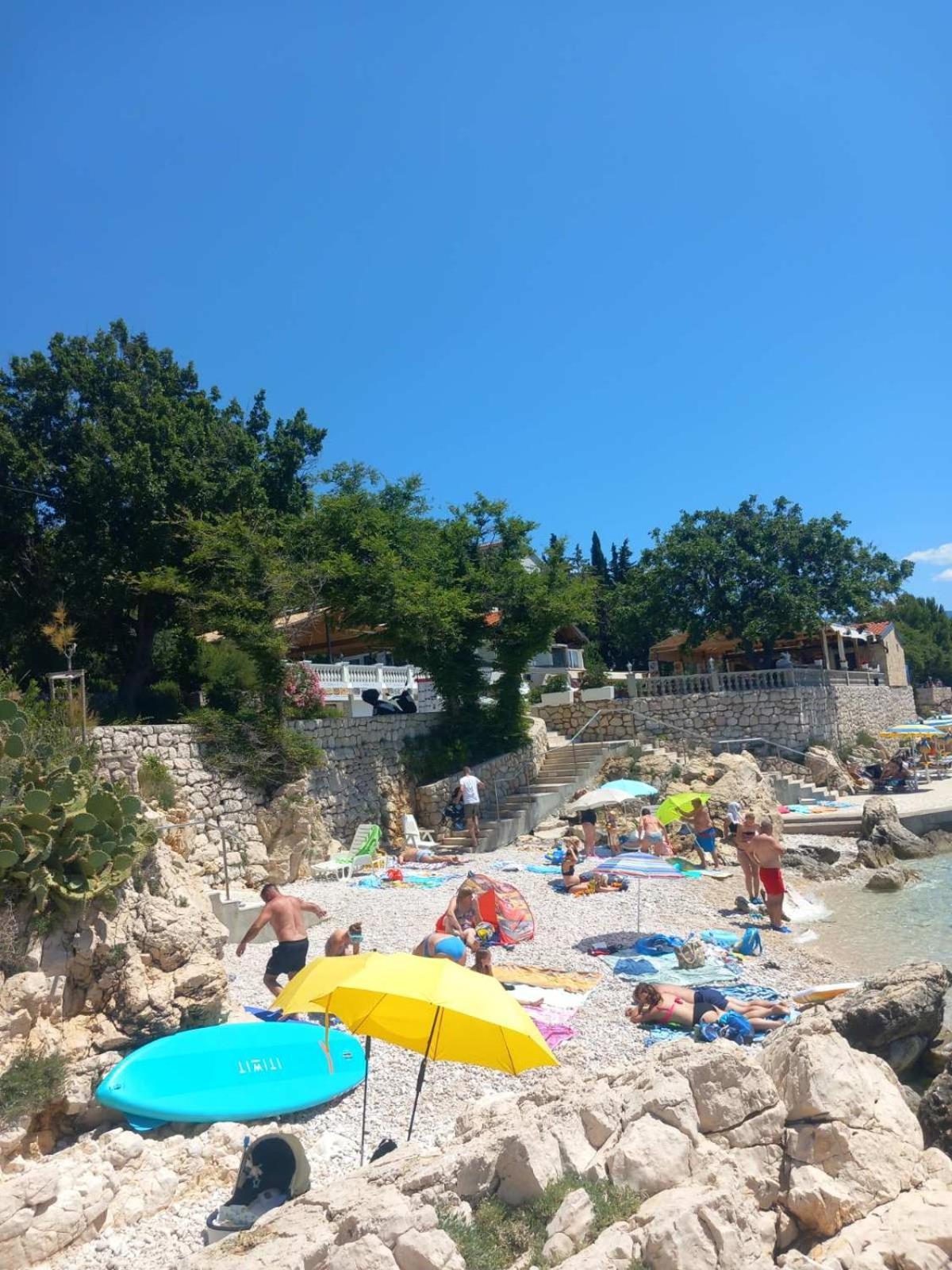 Apartments Maricic 200 Meters From The Beach Novi Vinodolski Eksteriør bilde