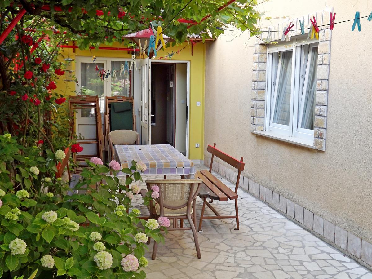 Apartments Maricic 200 Meters From The Beach Novi Vinodolski Eksteriør bilde