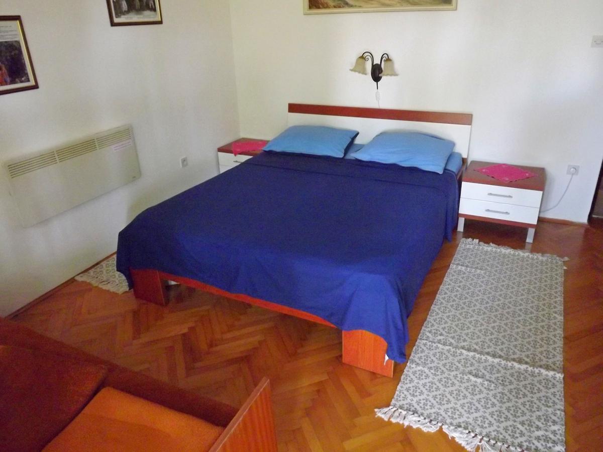 Apartments Maricic 200 Meters From The Beach Novi Vinodolski Eksteriør bilde