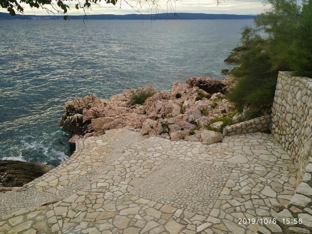 Apartments Maricic 200 Meters From The Beach Novi Vinodolski Eksteriør bilde