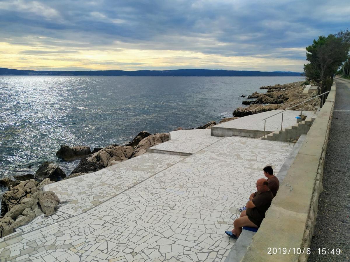 Apartments Maricic 200 Meters From The Beach Novi Vinodolski Eksteriør bilde